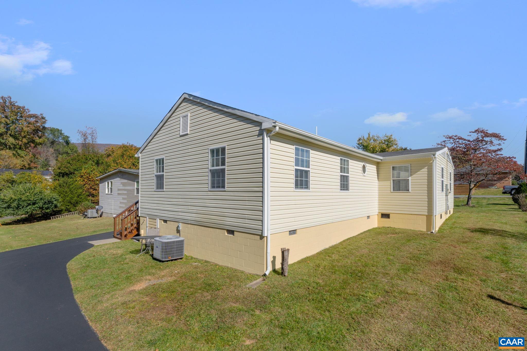 1301 ORCHARD DR