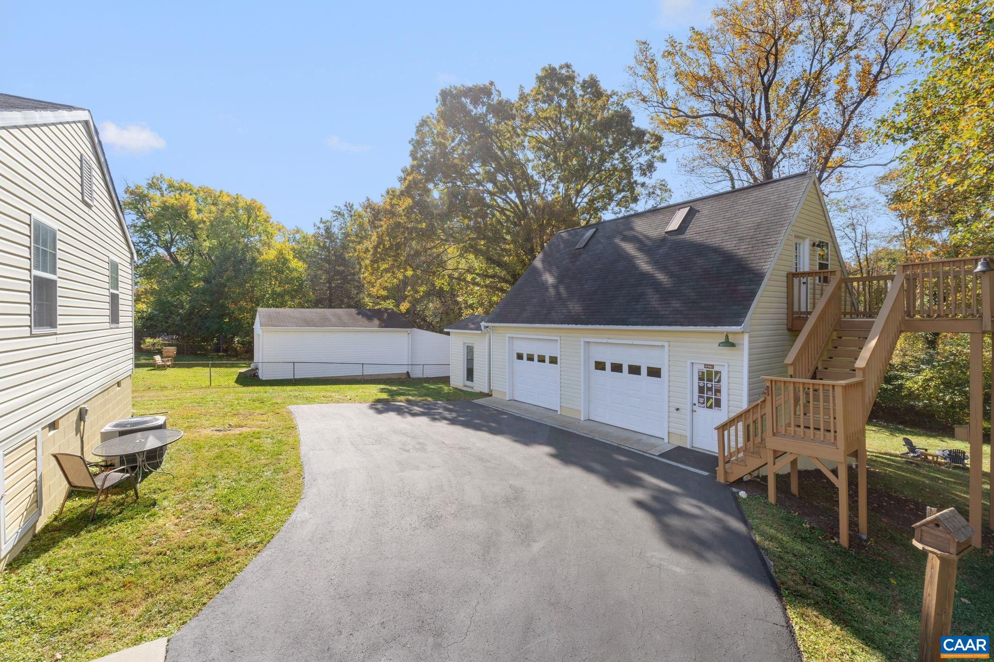 1301 ORCHARD DR