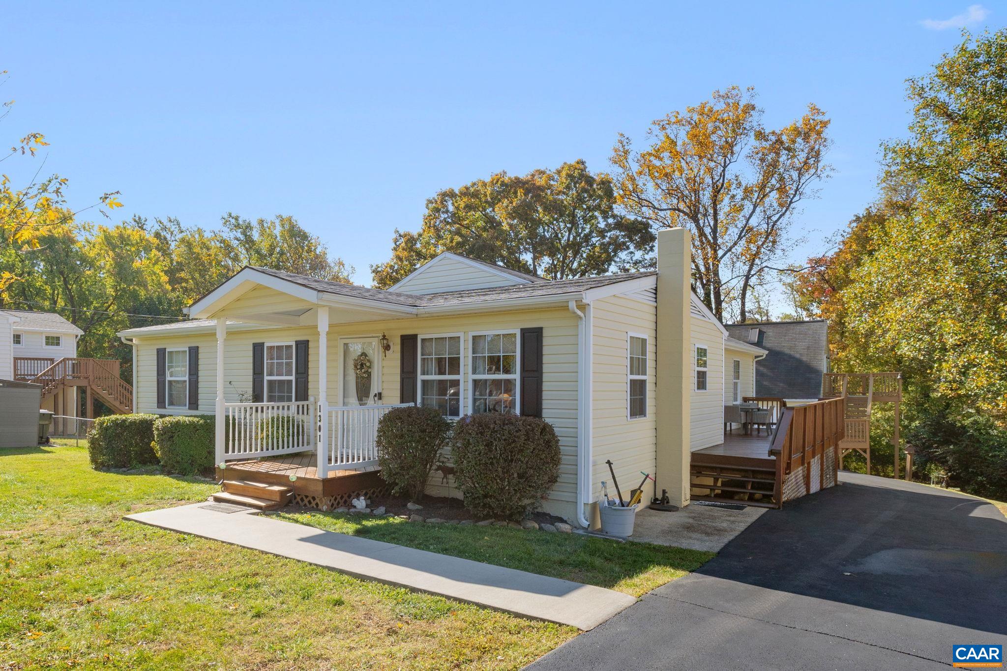 1301 ORCHARD DR