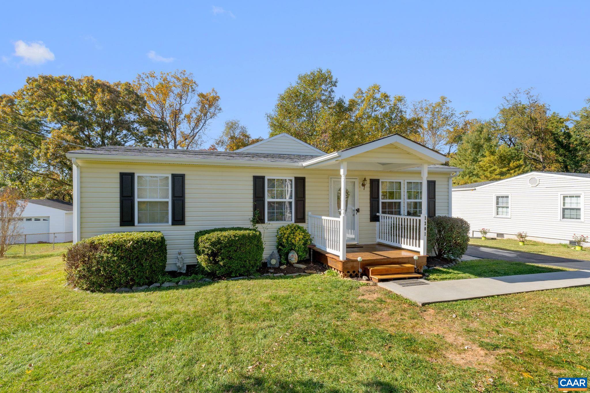 1301 ORCHARD DR