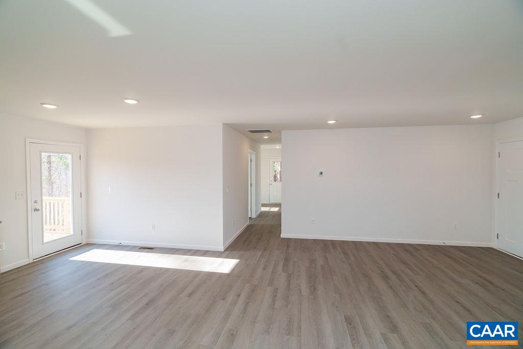 14900 THOMAS NELSON HWY