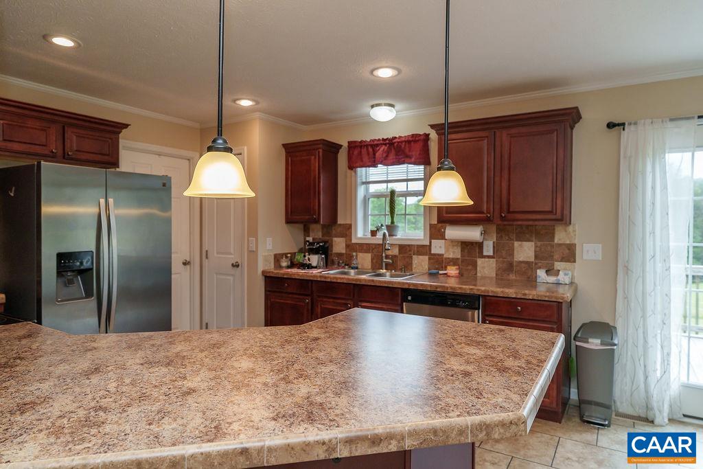 763 FINDLAY MOUNTAIN RD