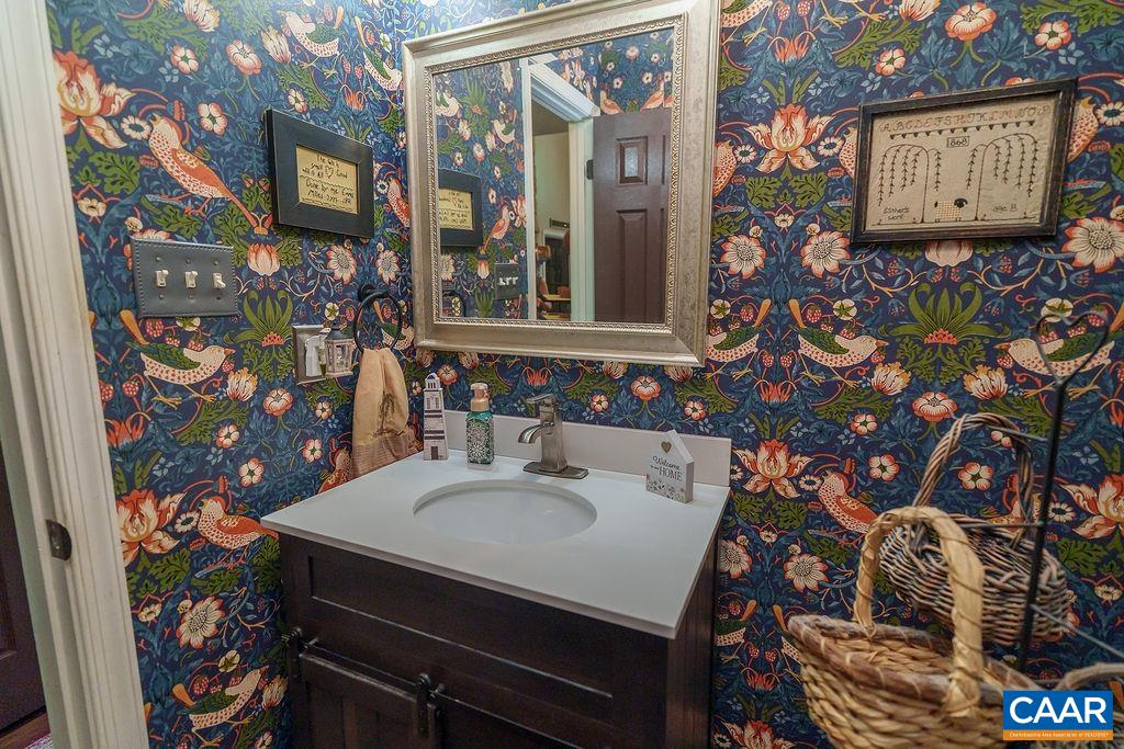 10810 MOUNTAIN LAUREL CT