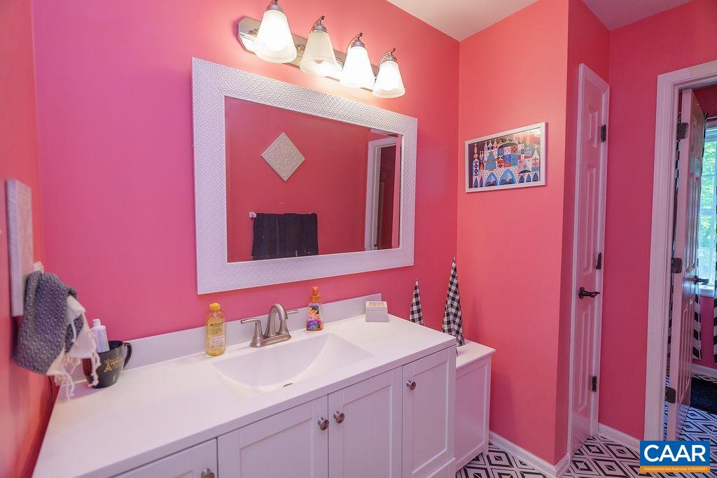 10810 MOUNTAIN LAUREL CT