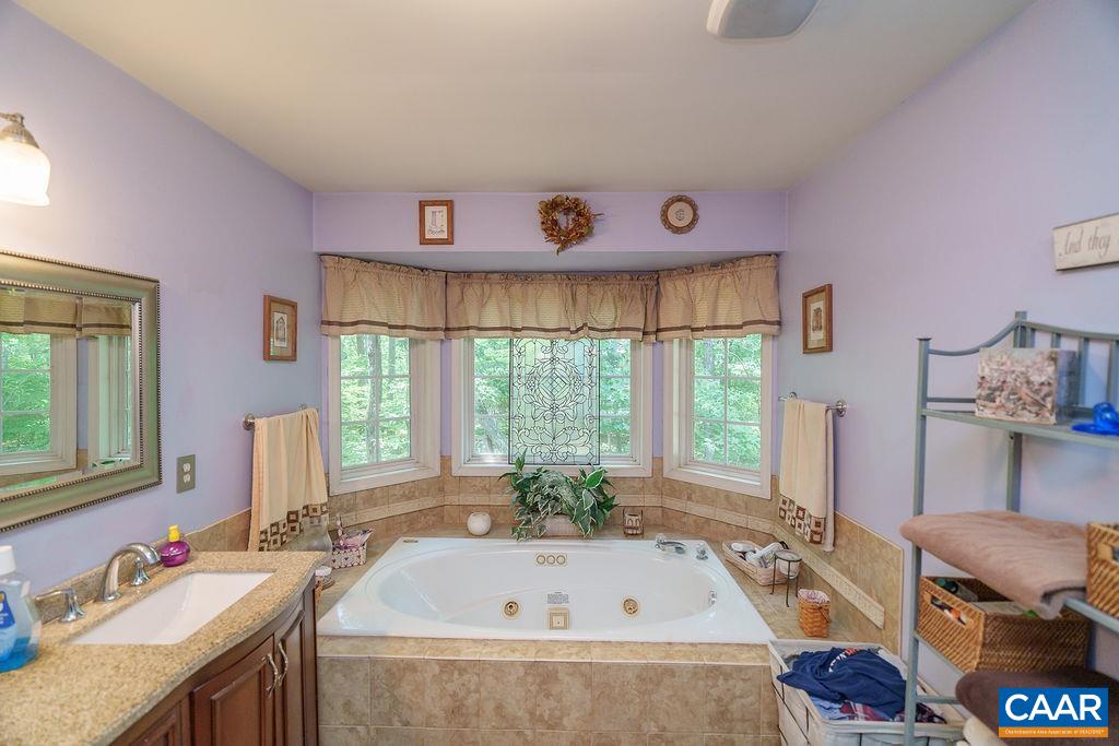 10810 MOUNTAIN LAUREL CT