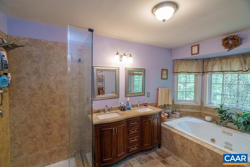 10810 MOUNTAIN LAUREL CT