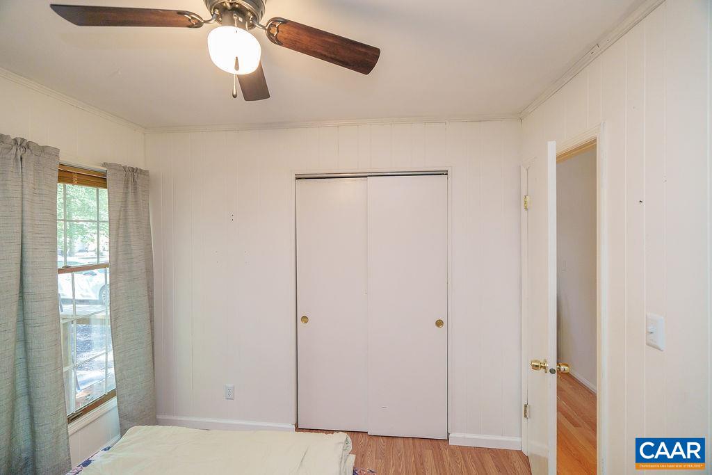 305 STRATFORD CIR