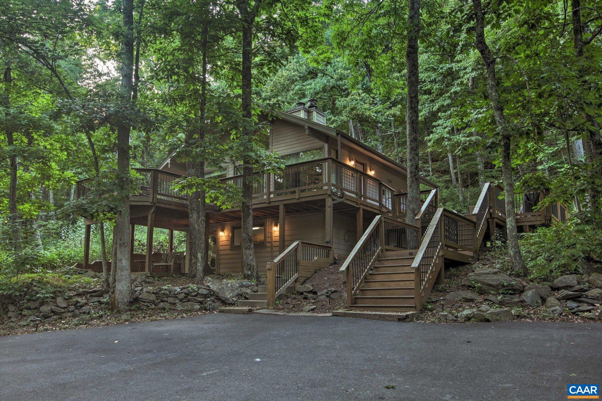 200 WHITE OAK DR
