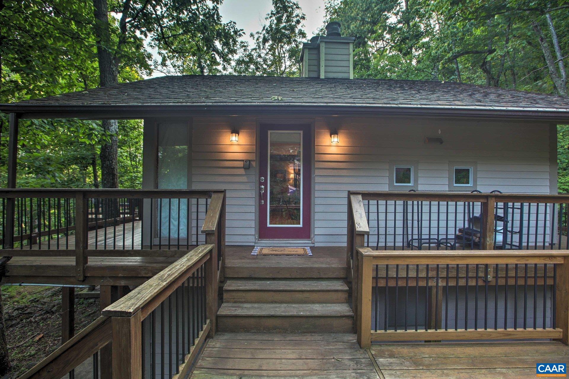 200 WHITE OAK DR
