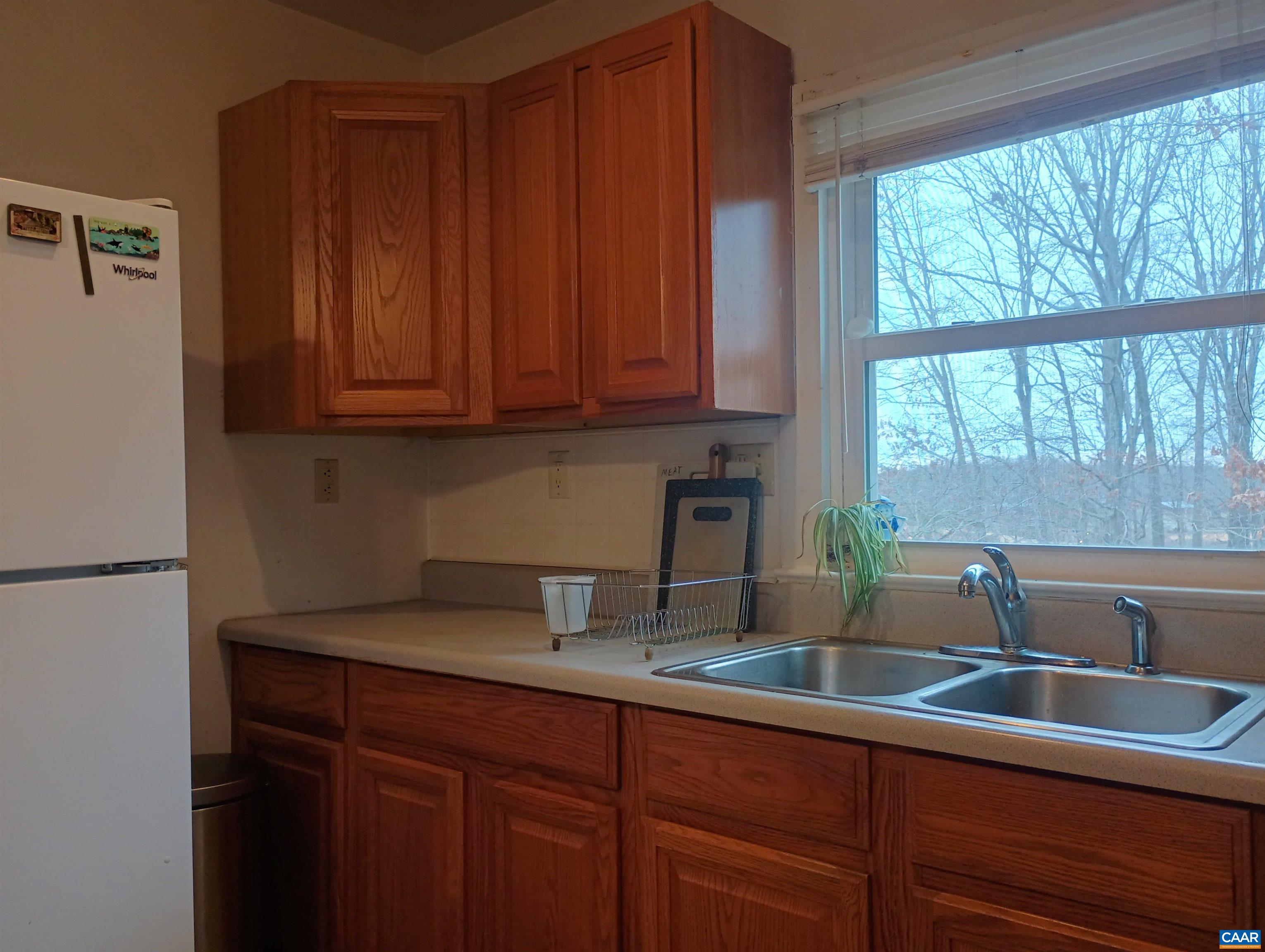 3901 MIDLAND RD
