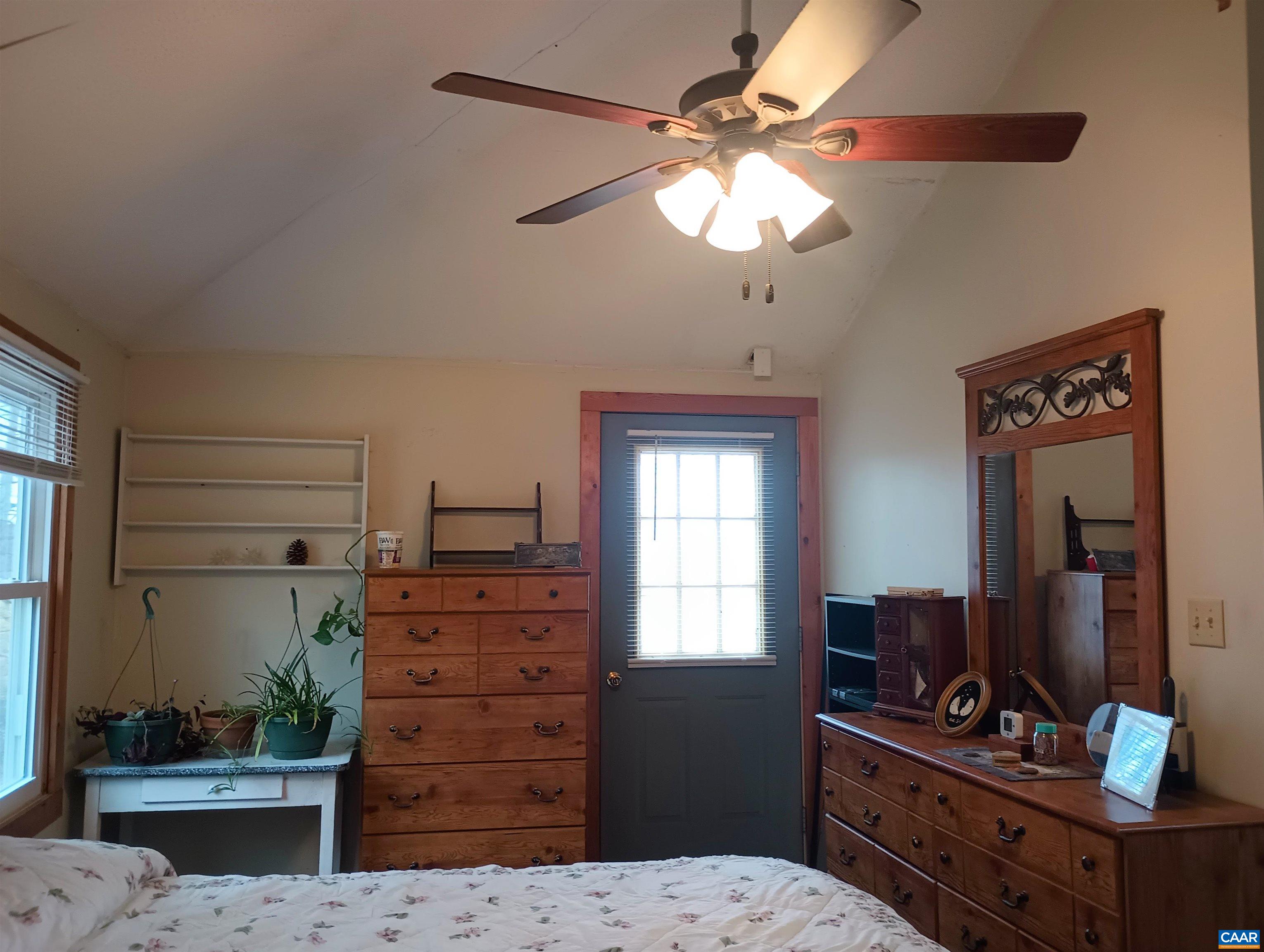 3901 MIDLAND RD