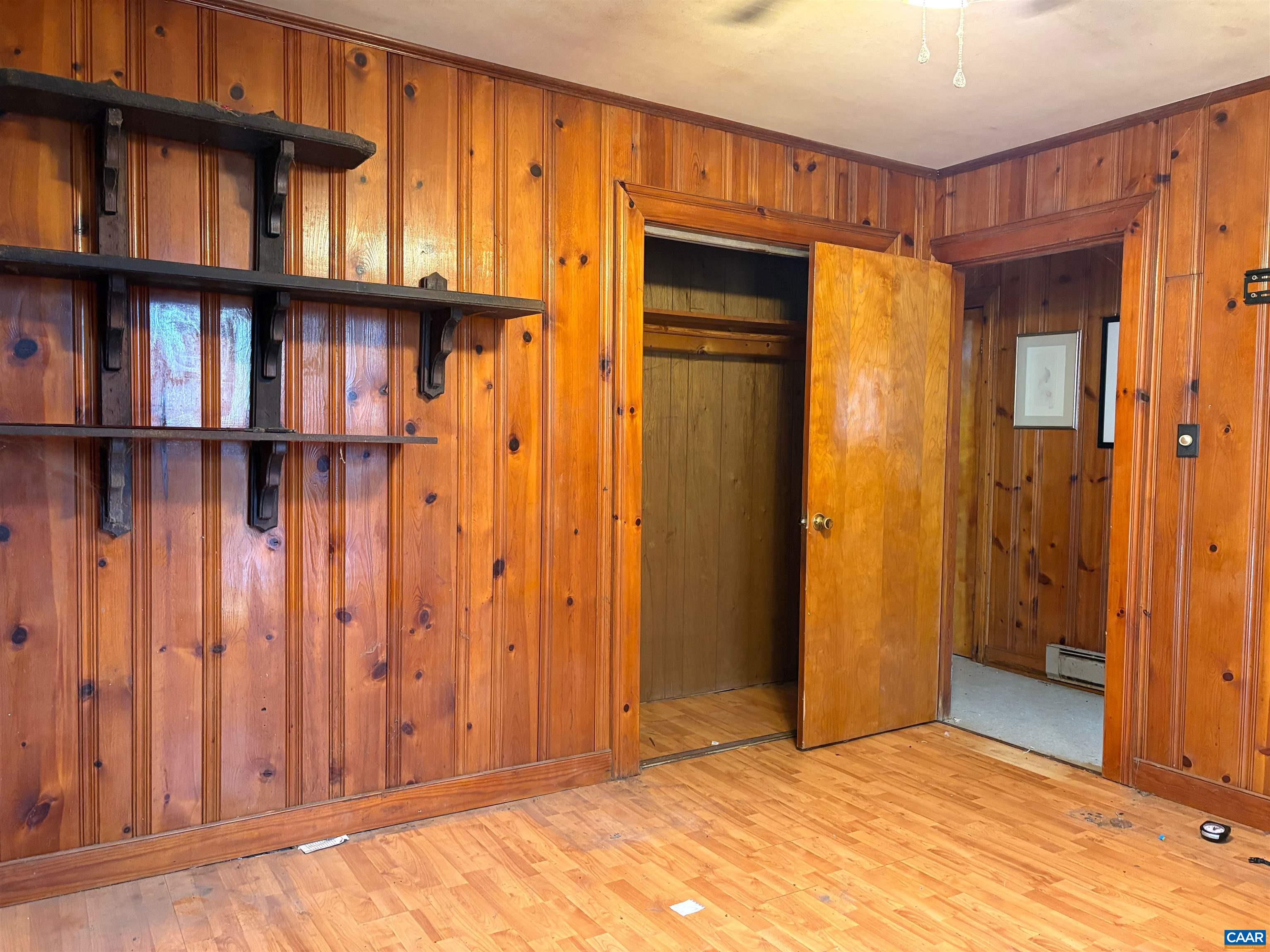 9450 JAMES RIVER RD