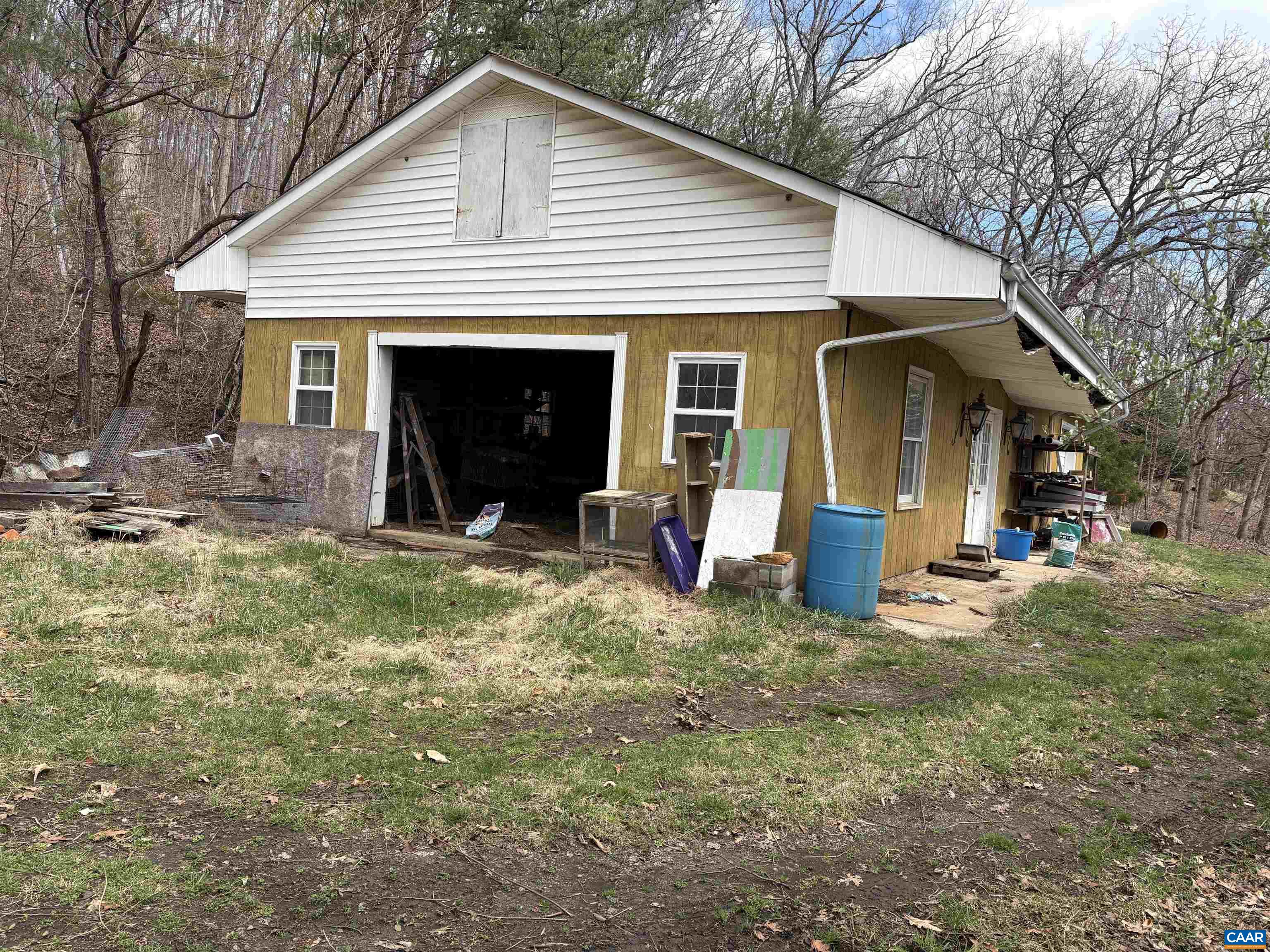 9450 JAMES RIVER RD