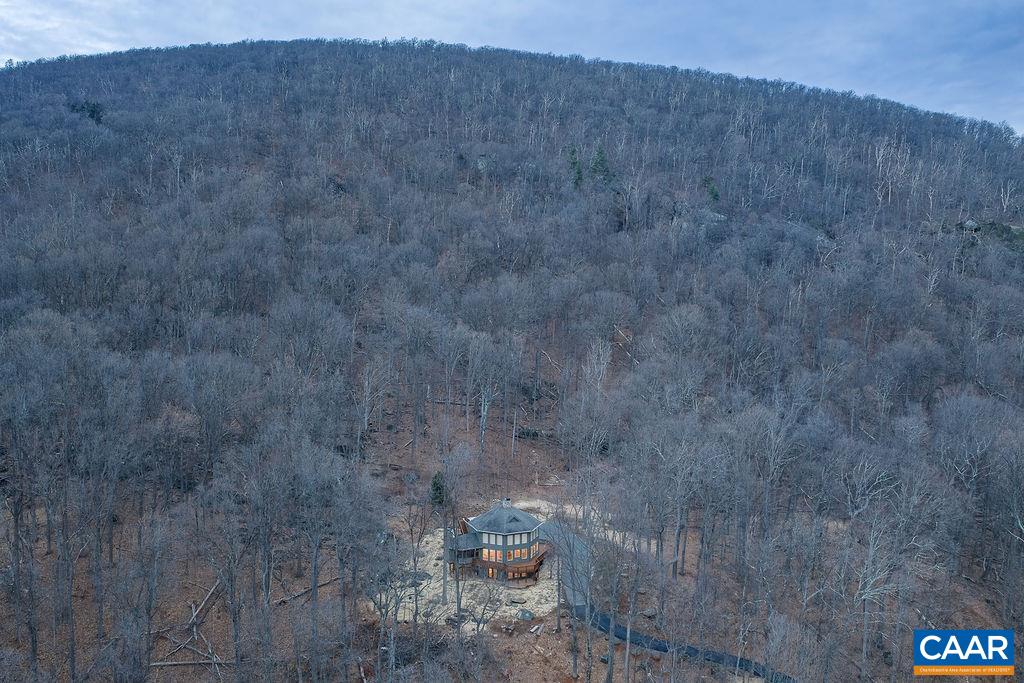 749 FAR KNOB CLIMB