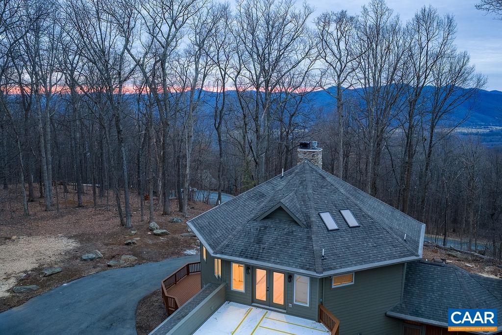 749 FAR KNOB CLIMB
