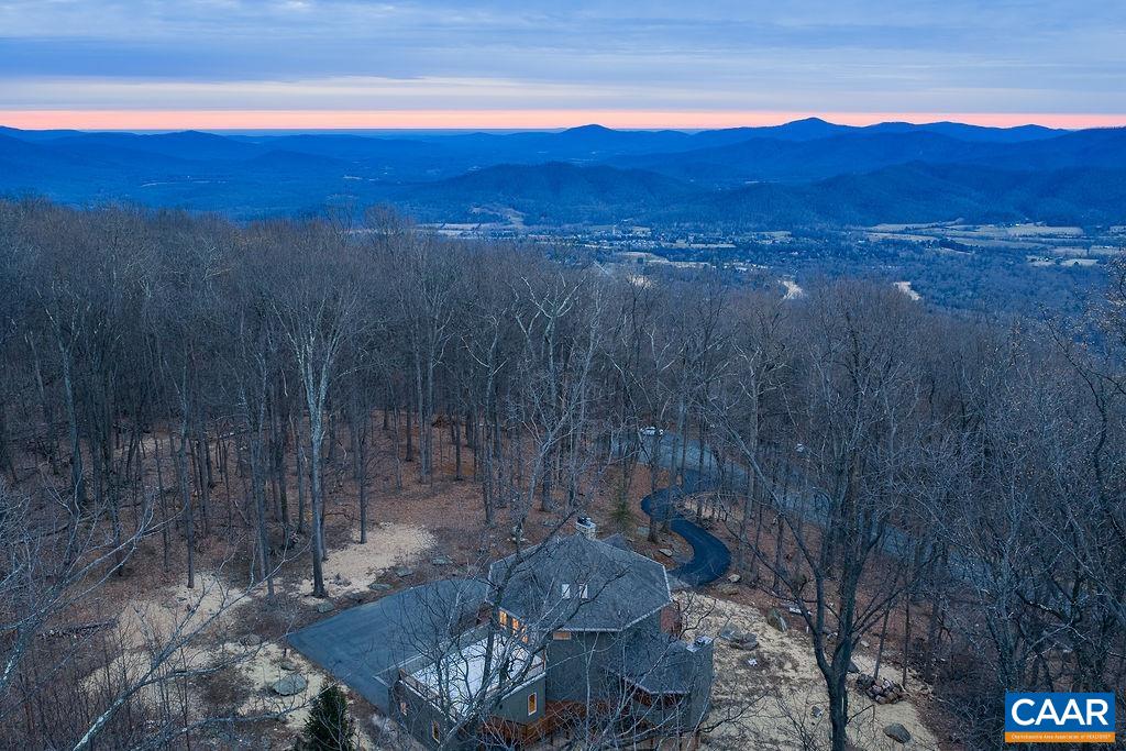 749 FAR KNOB CLIMB
