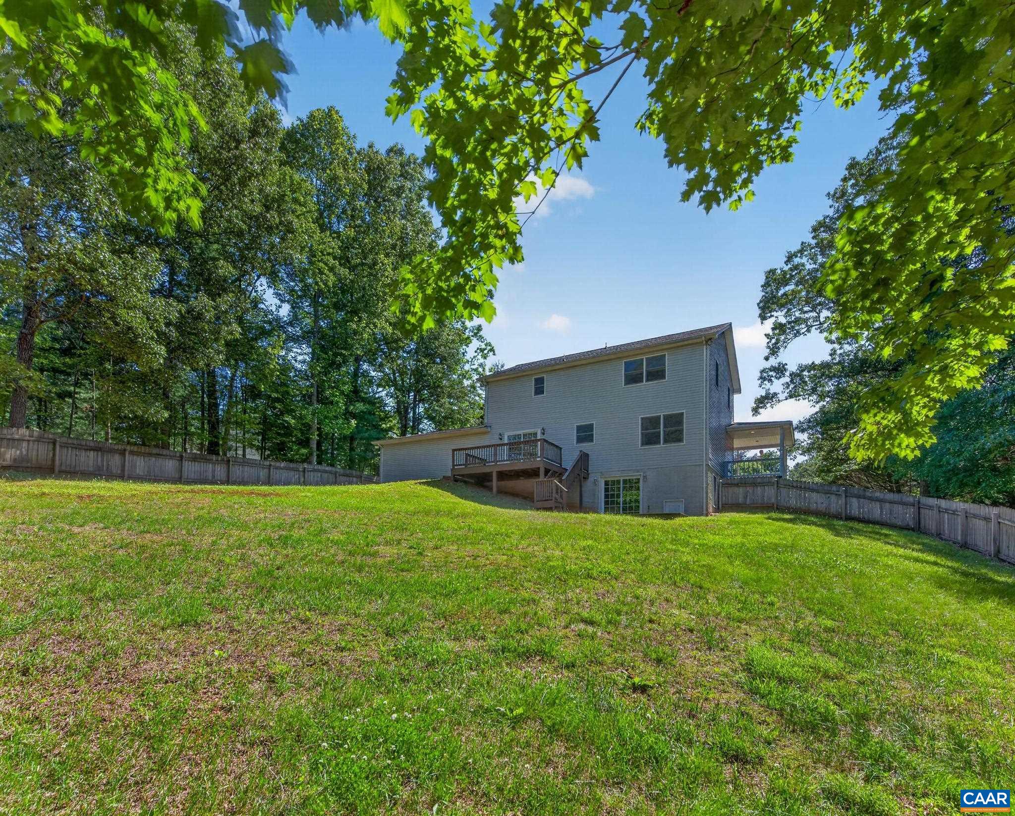 504 DEER DR