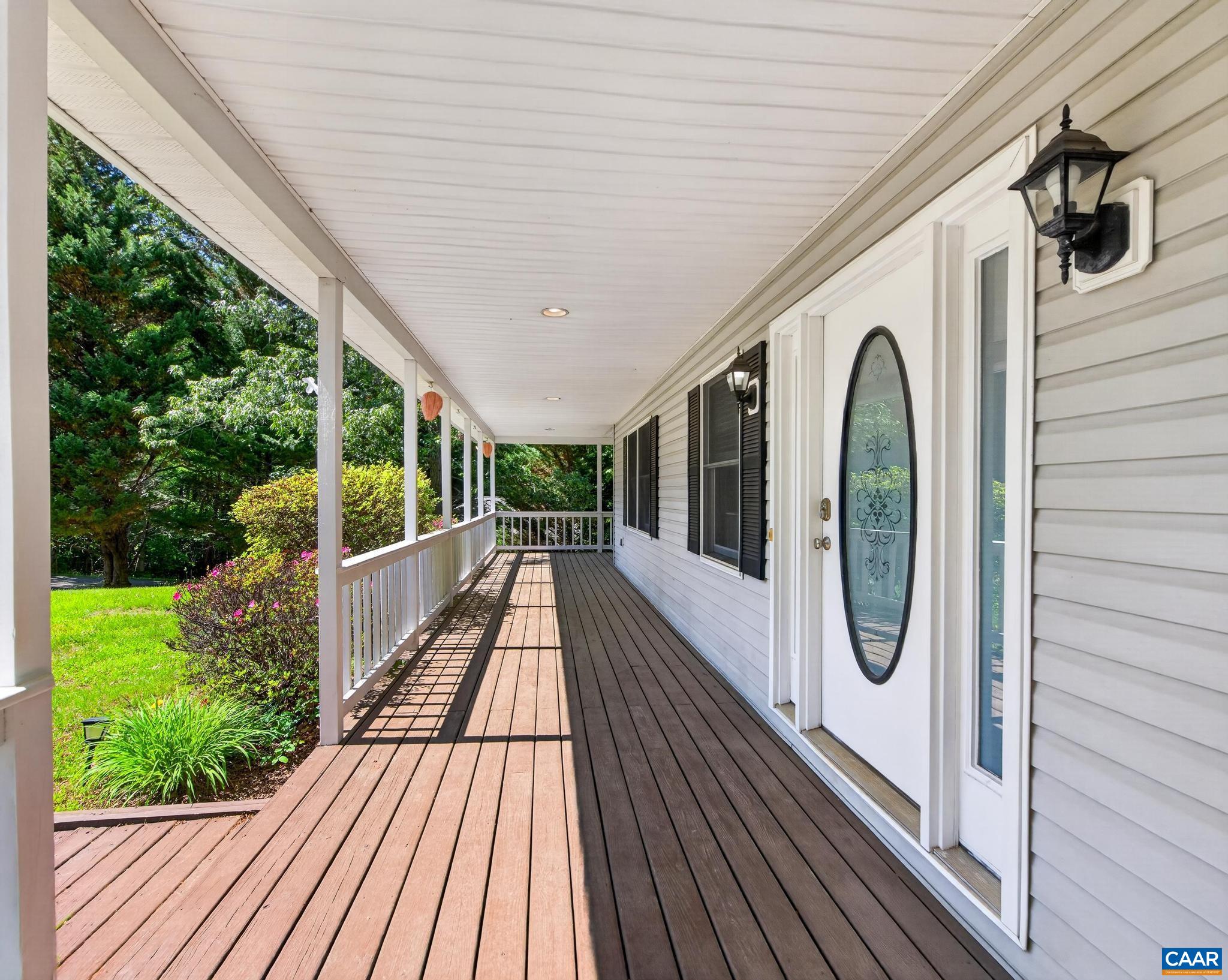 504 DEER DR