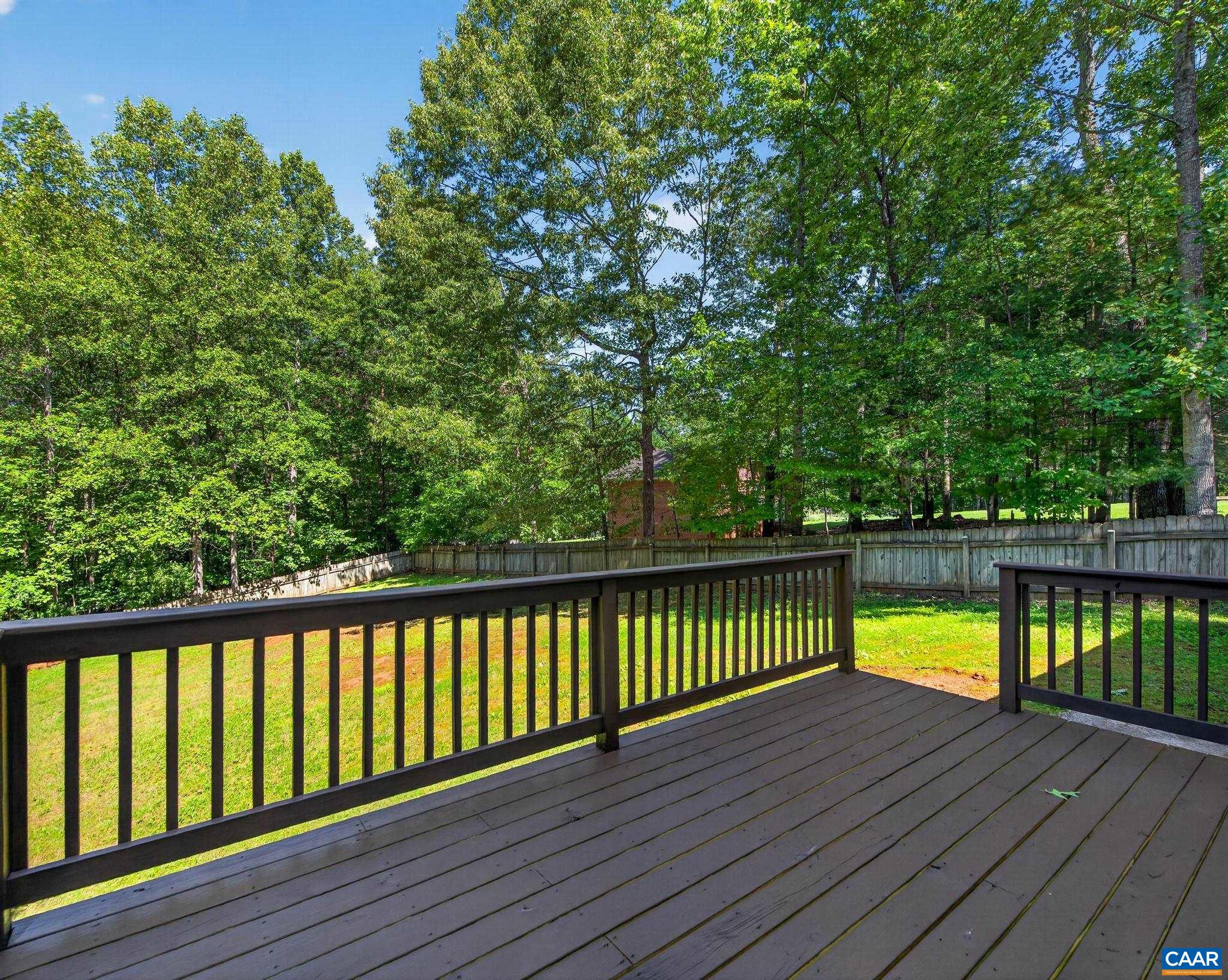 504 DEER DR
