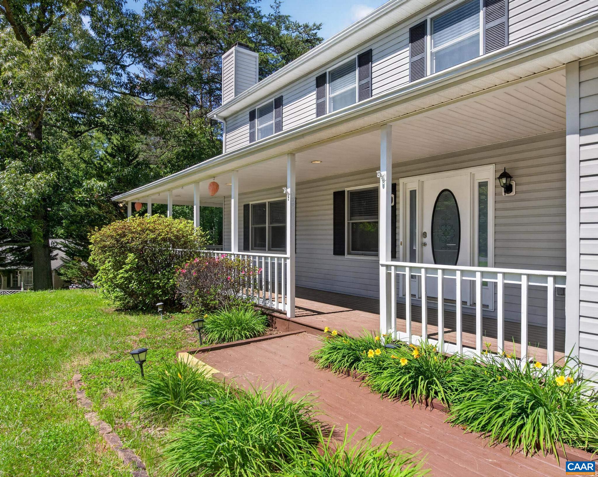 504 DEER DR