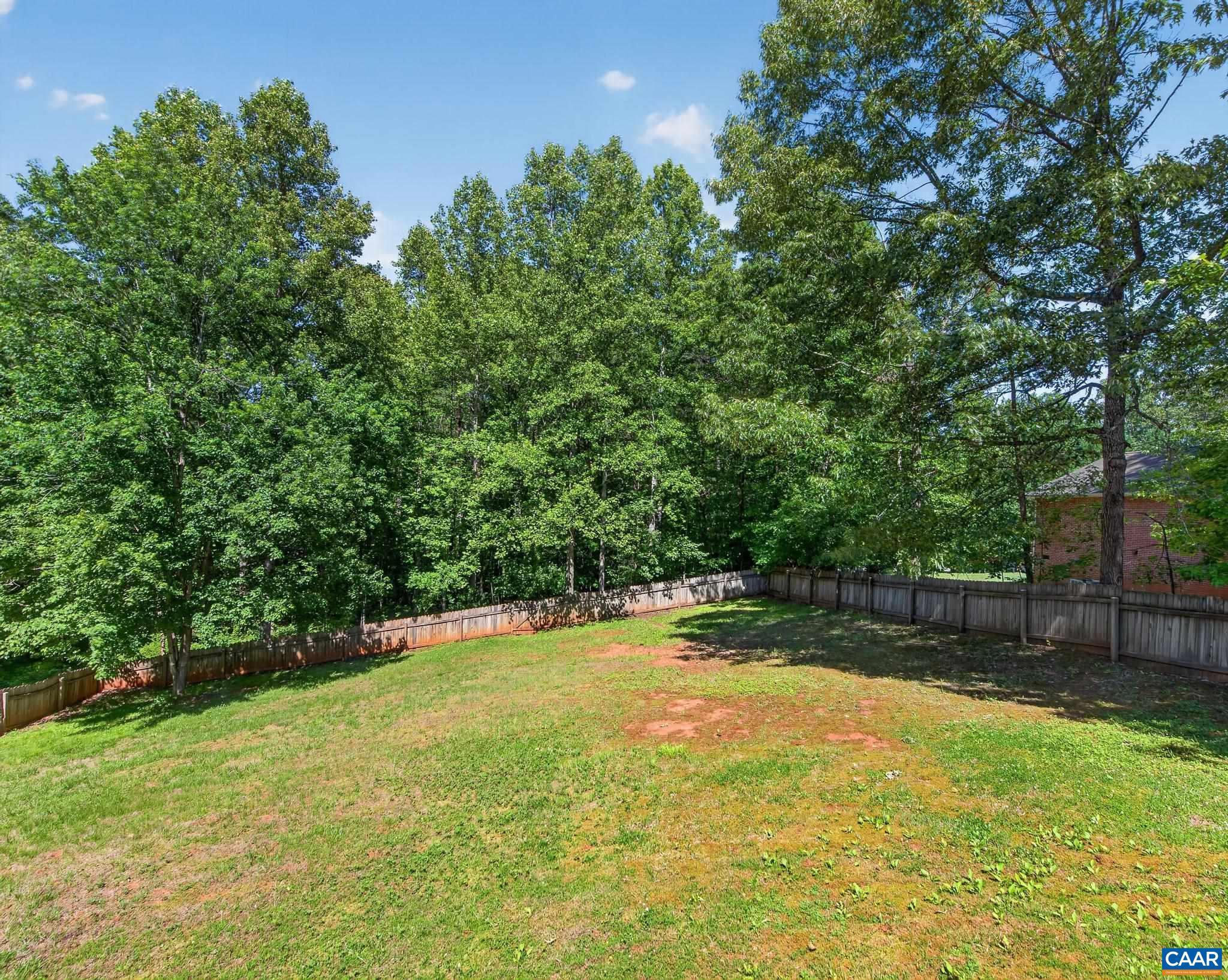 504 DEER DR