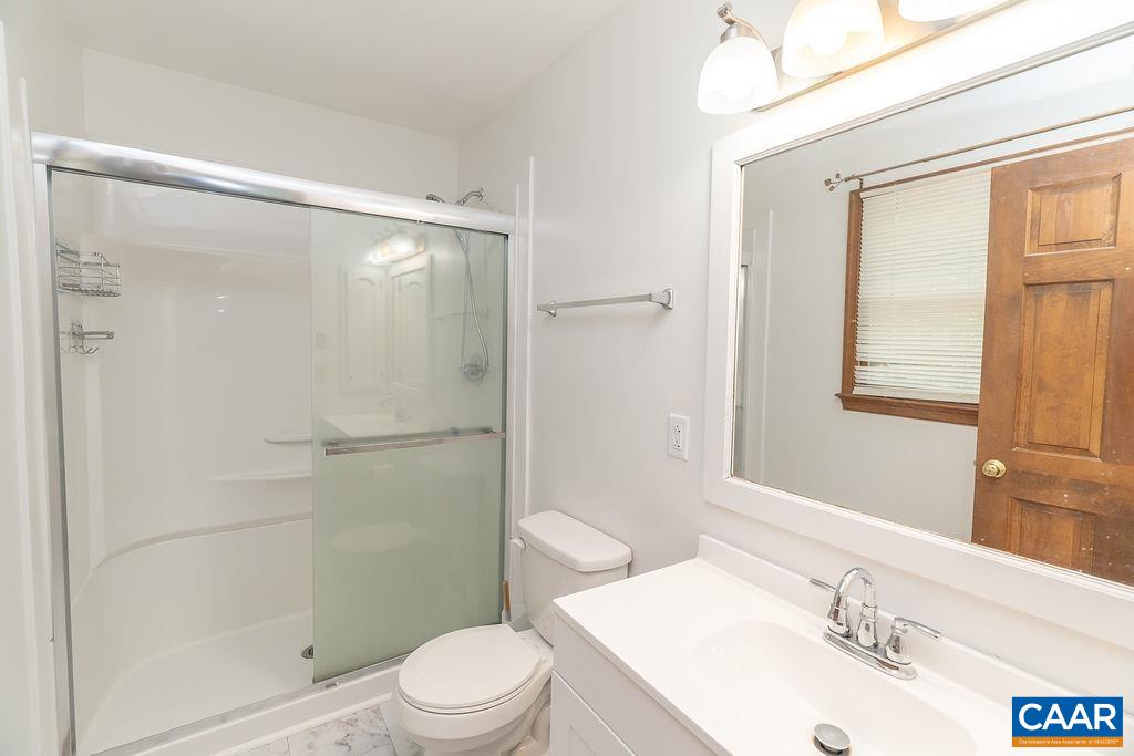 9 CHIPPEWA LN