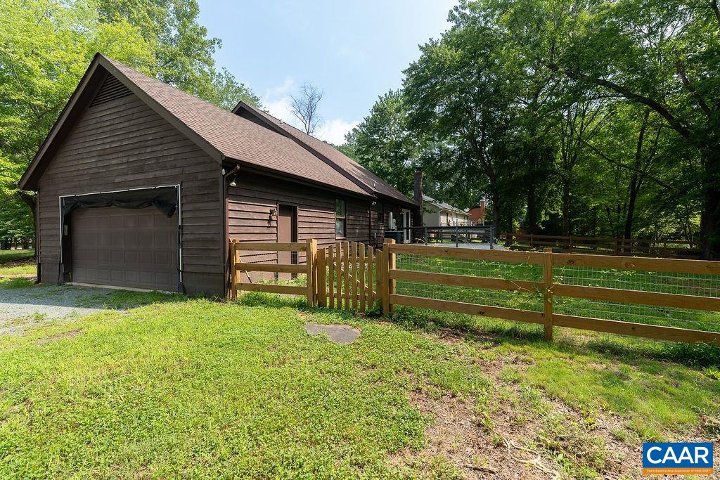 29 MONISH DR