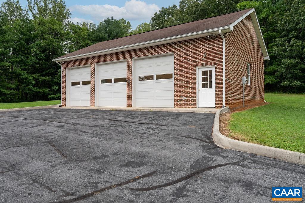 134 HIGH PEAK LN