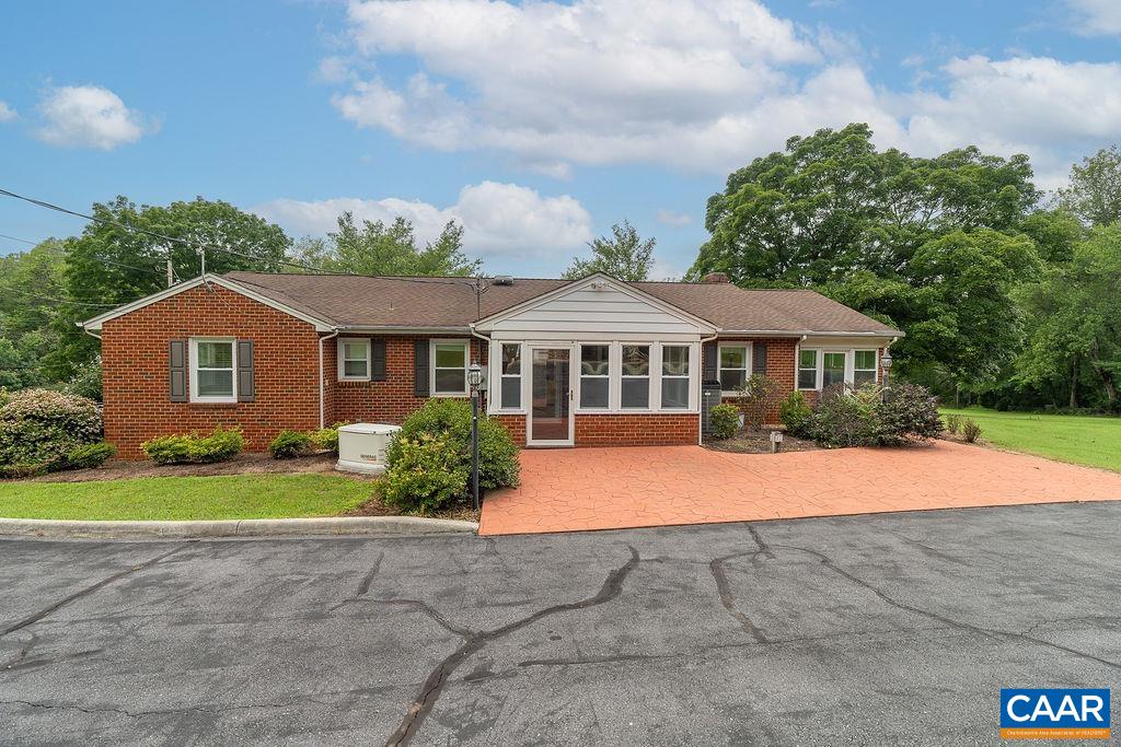 134 HIGH PEAK LN