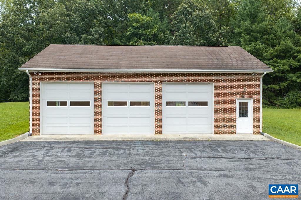 134 HIGH PEAK LN