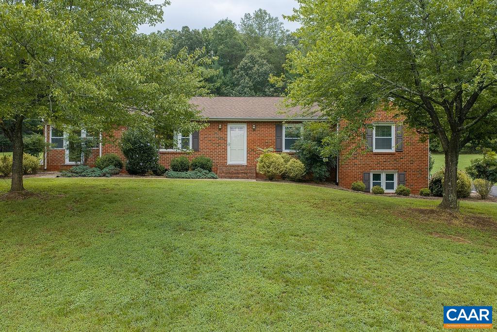 134 HIGH PEAK LN