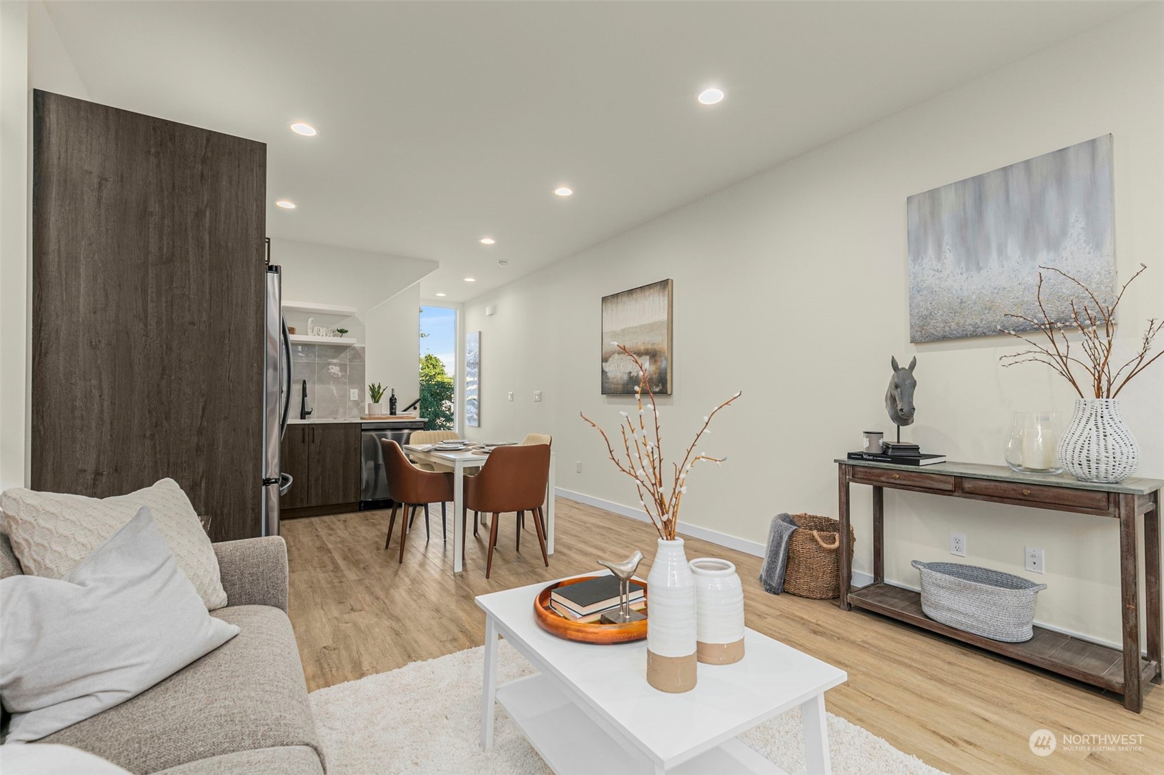 4317 A Woodland Park Avenue N