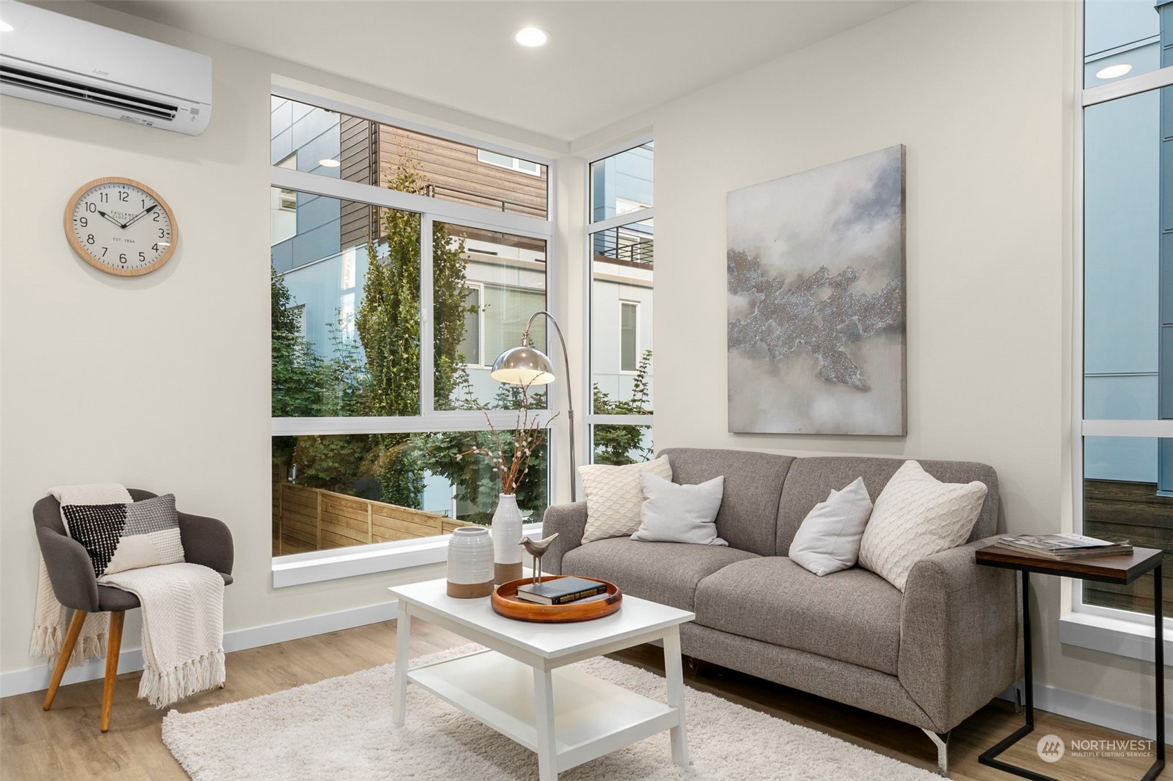 4317 A Woodland Park Avenue N