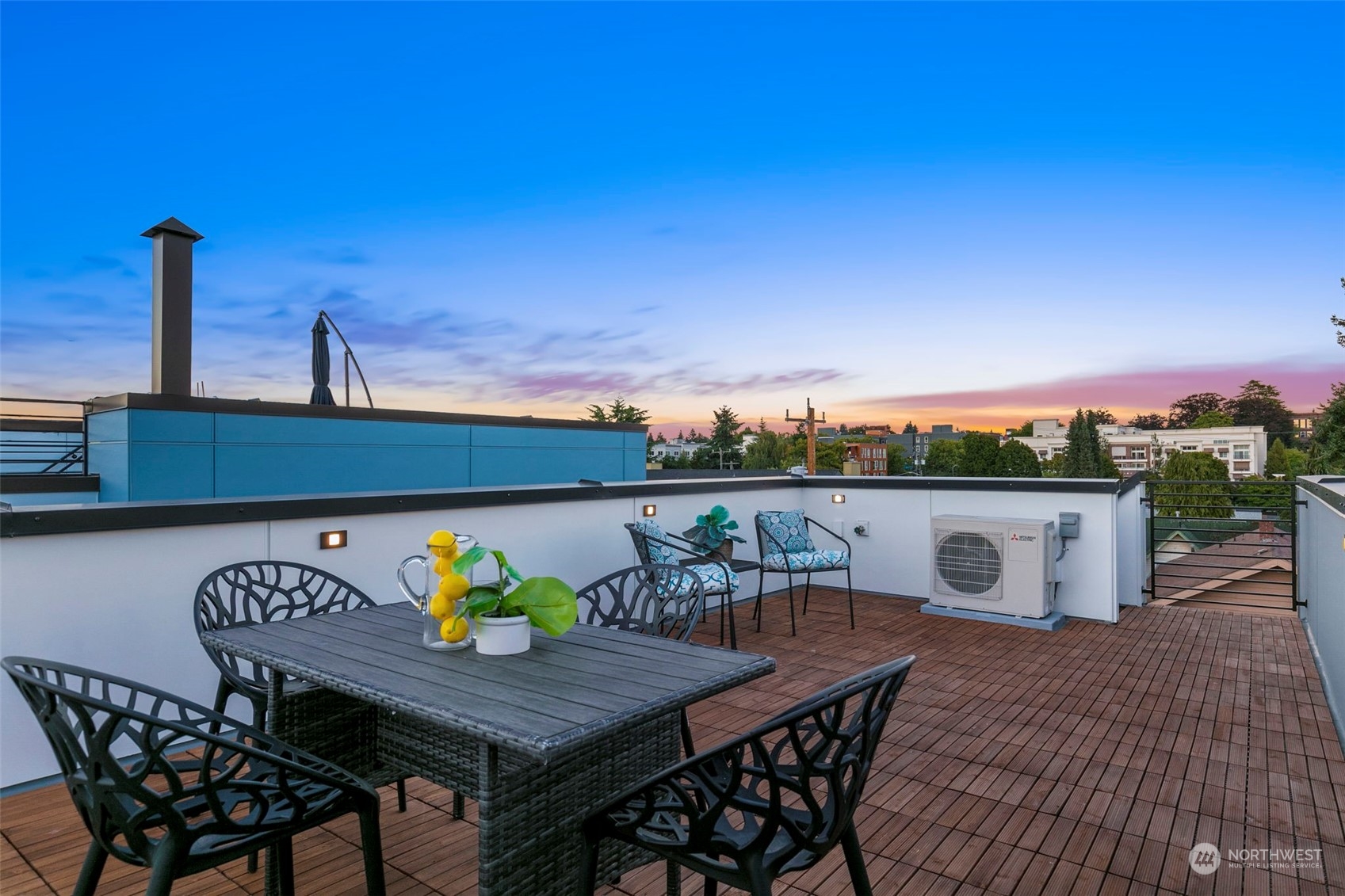 4317 A Woodland Park Avenue N