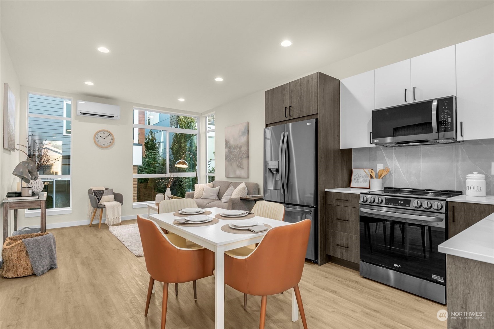 4317 A Woodland Park Avenue N