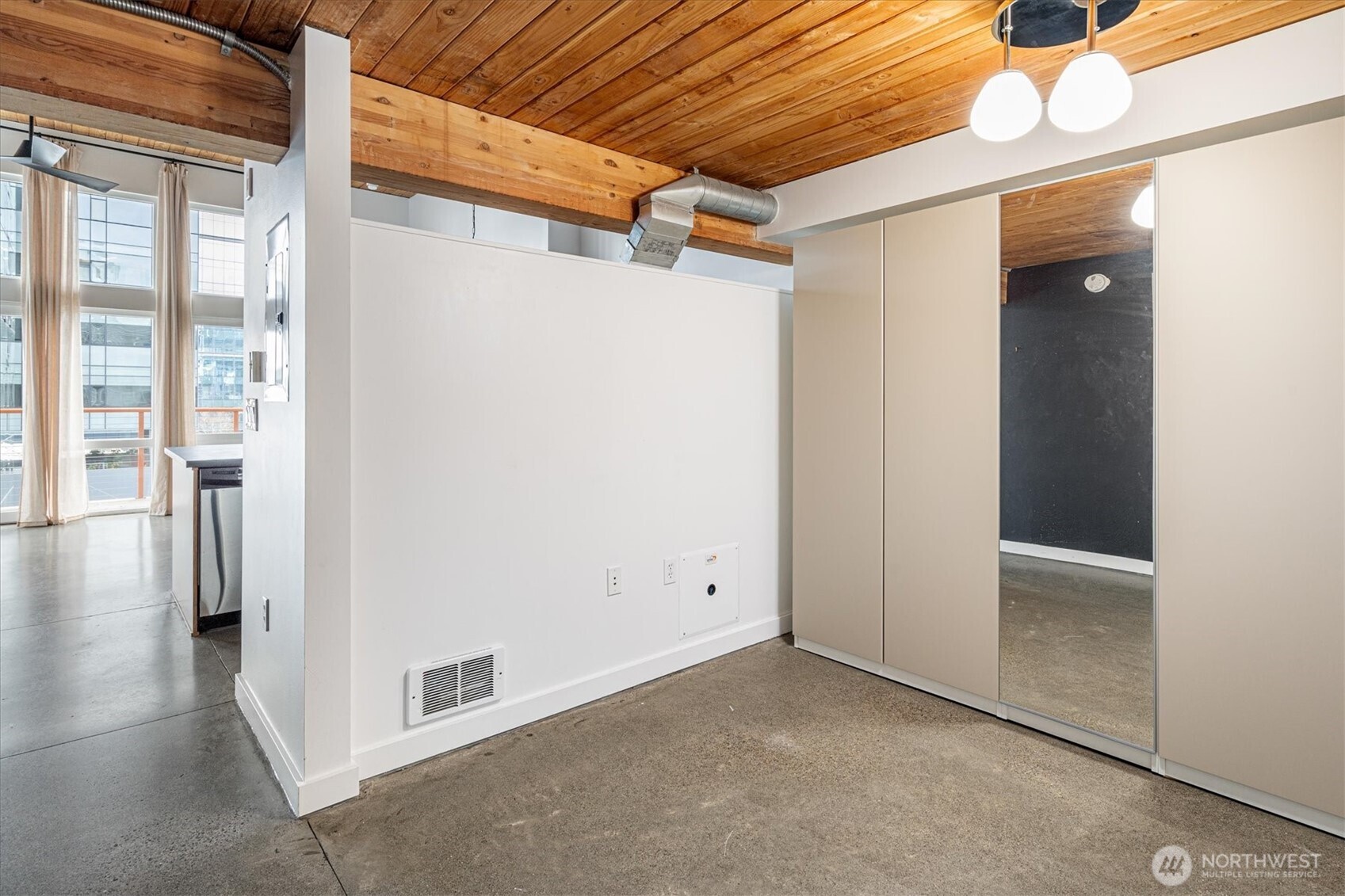 401 9th Avenue N Unit: 505