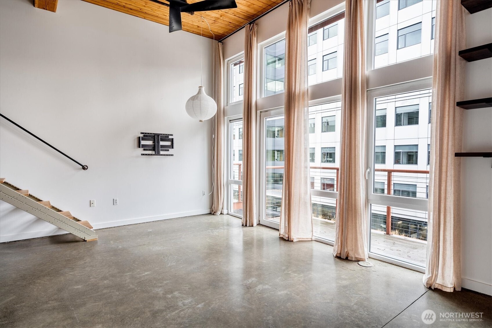 401 9th Avenue N Unit: 505