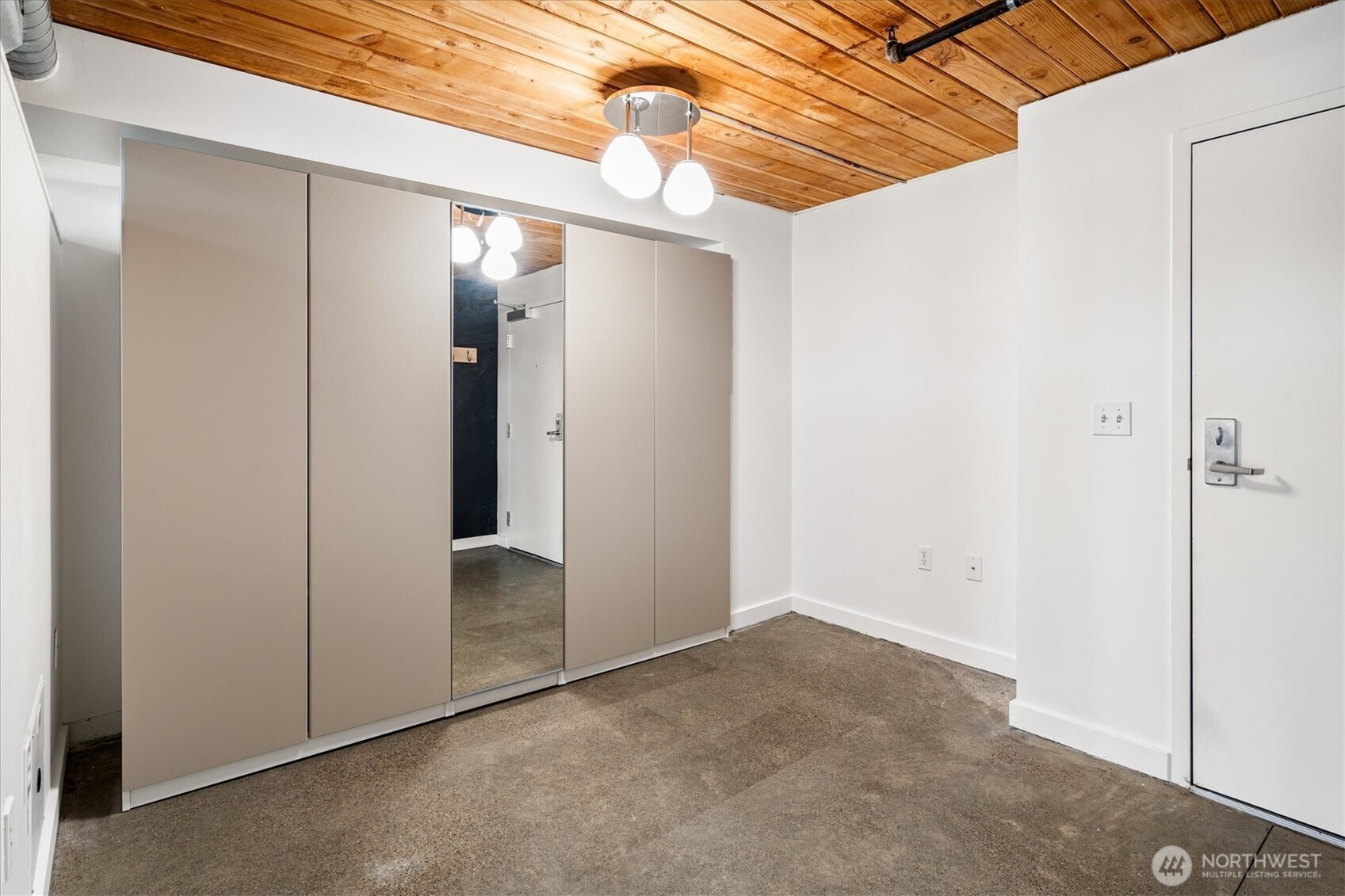 401 9th Avenue N Unit: 505