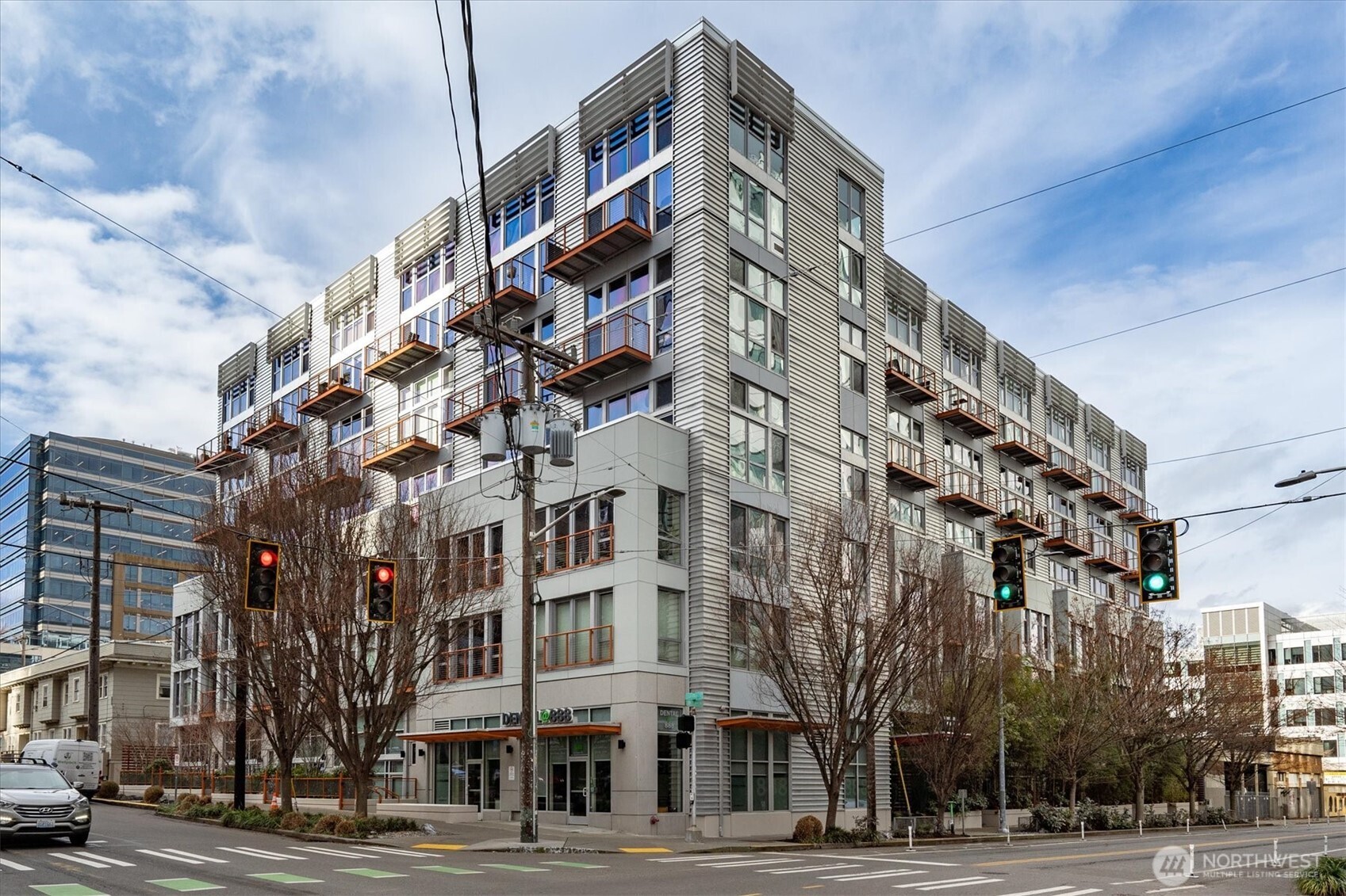 401 9th Avenue N Unit: 505