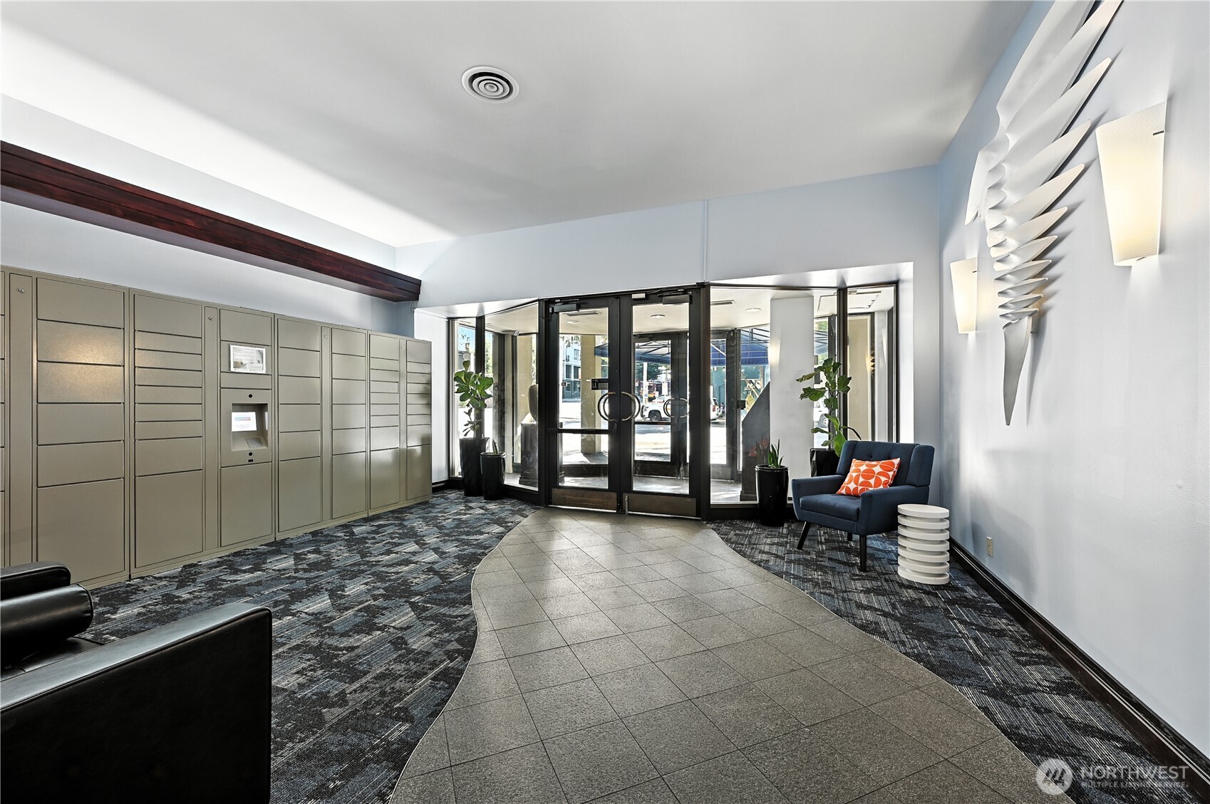 2100 3rd Avenue Unit: 1604