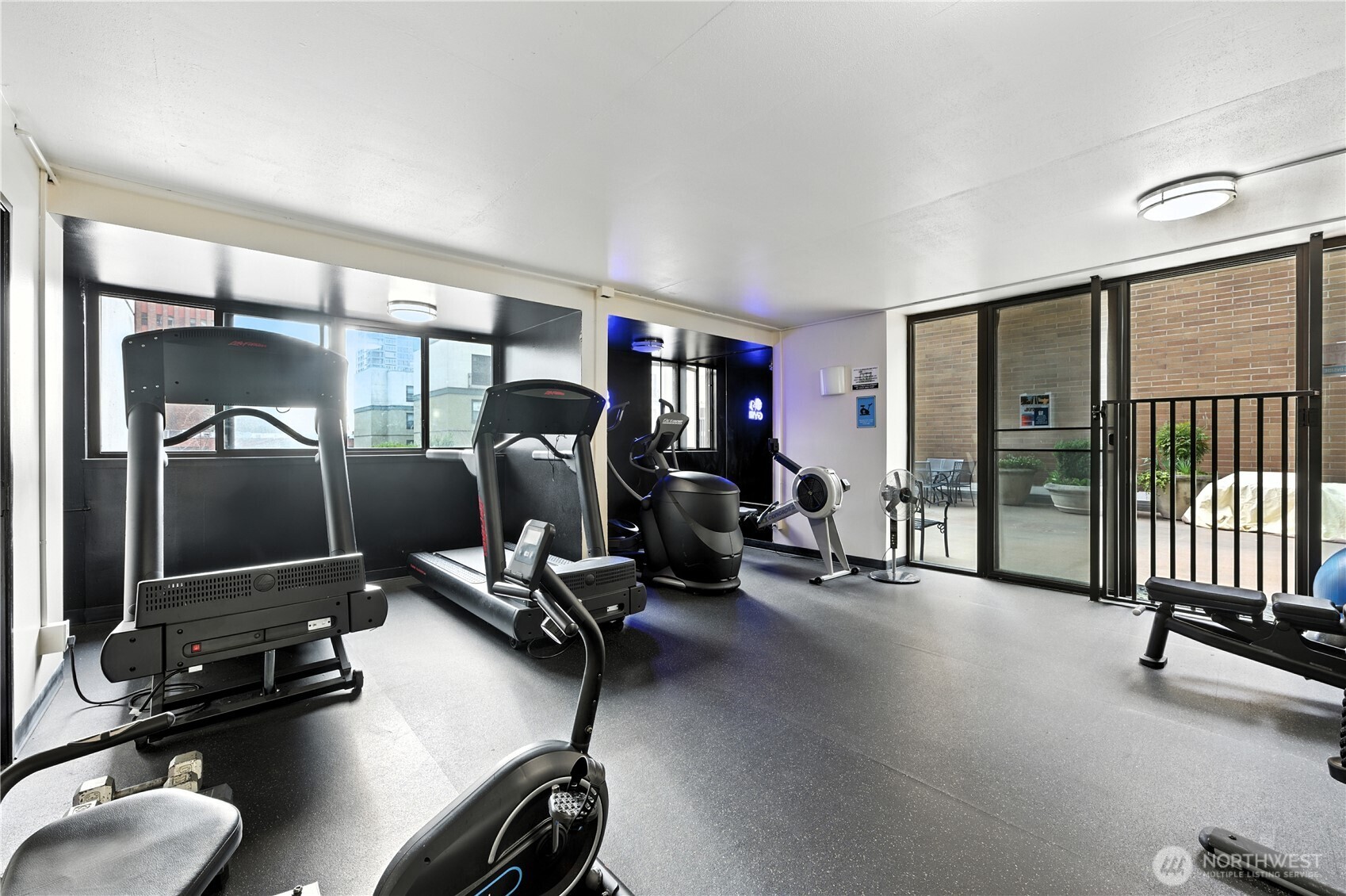 2100 3rd Avenue Unit: 1604