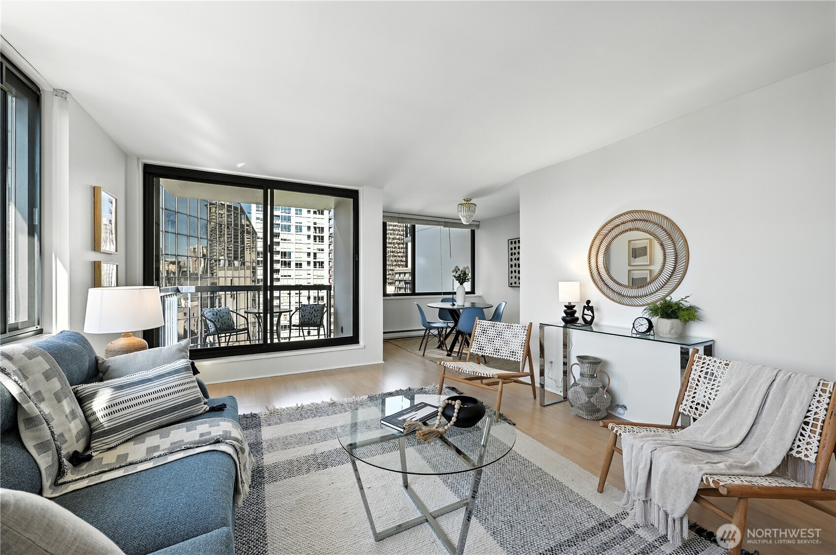 2100 3rd Avenue Unit: 1604