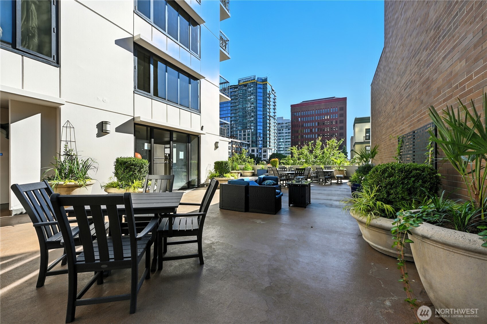 2100 3rd Avenue Unit: 1604