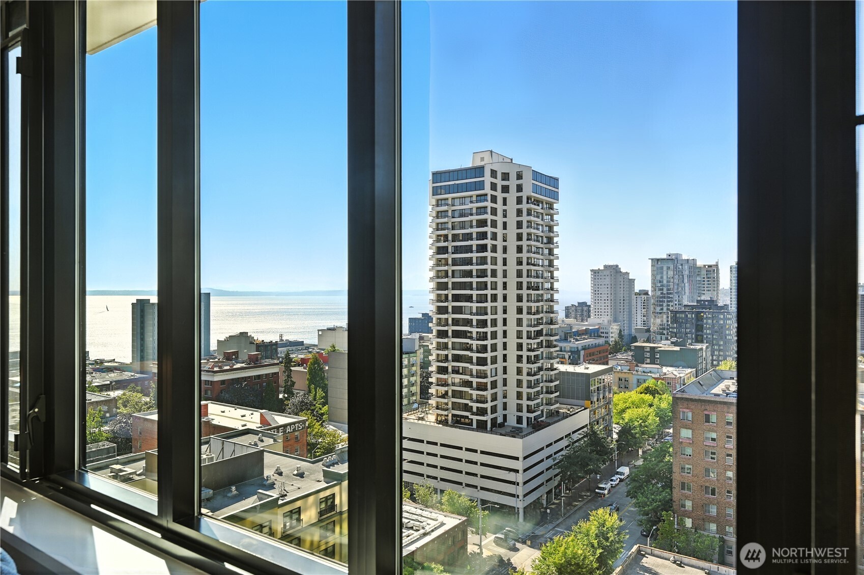 2100 3rd Avenue Unit: 1604