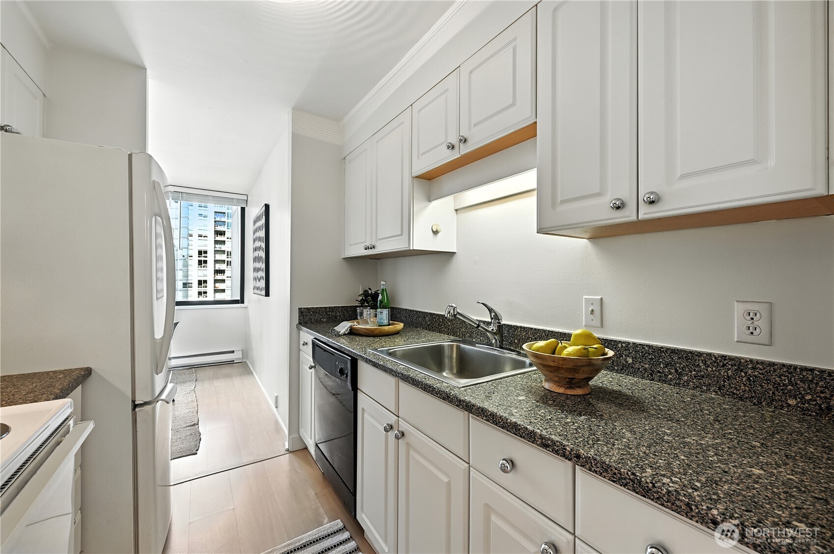 2100 3rd Avenue Unit: 1604