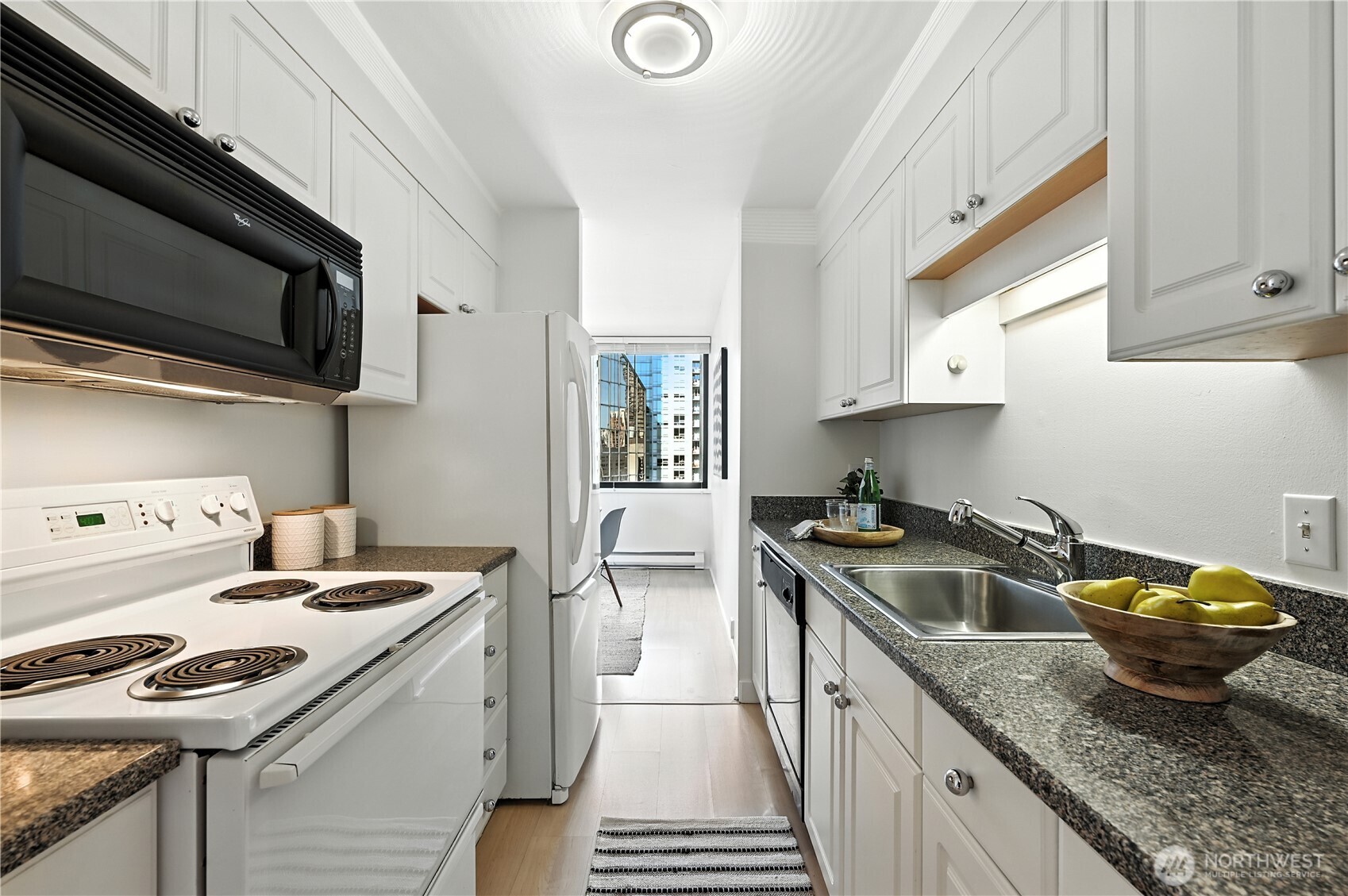 2100 3rd Avenue Unit: 1604