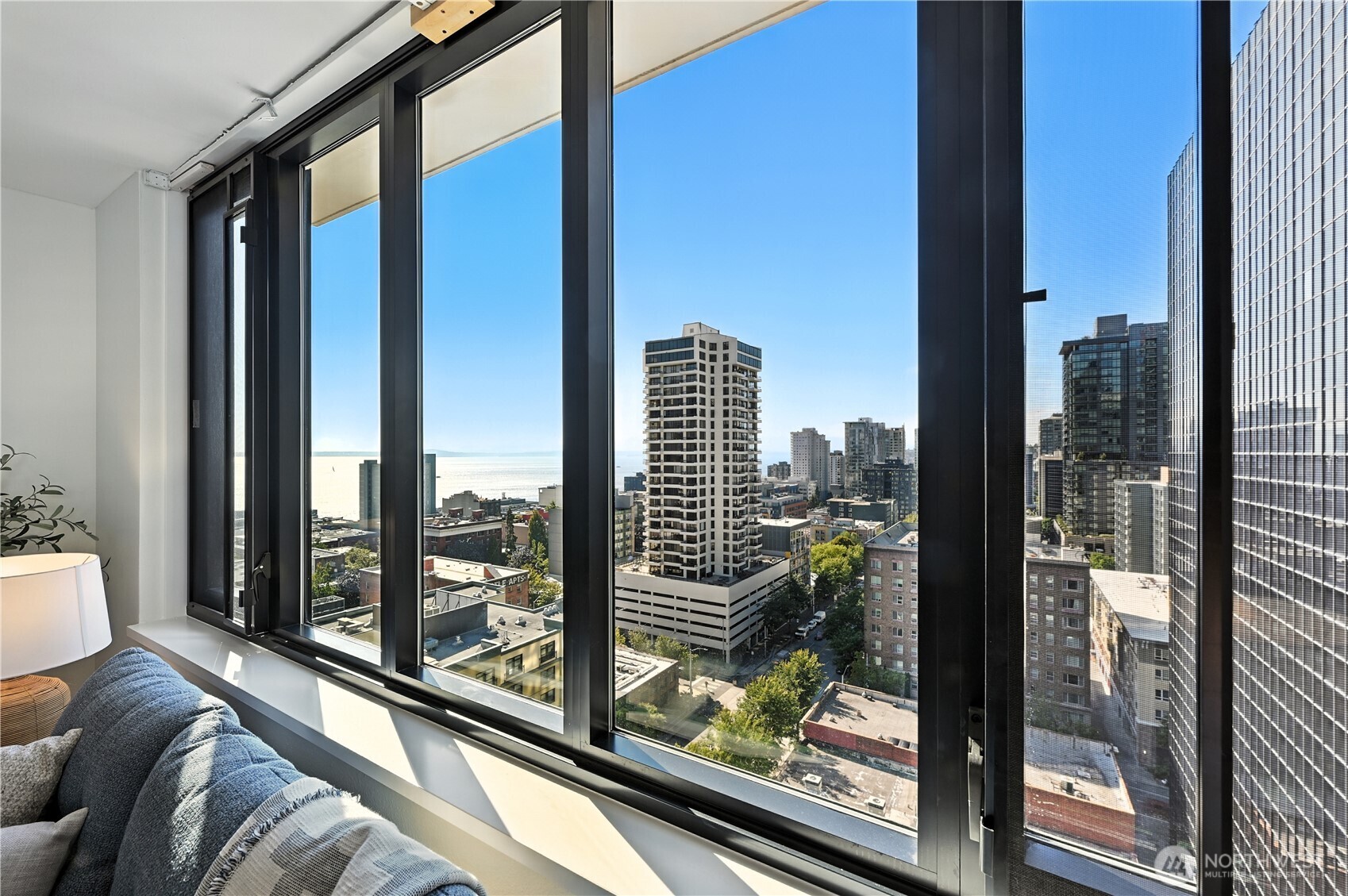 2100 3rd Avenue Unit: 1604