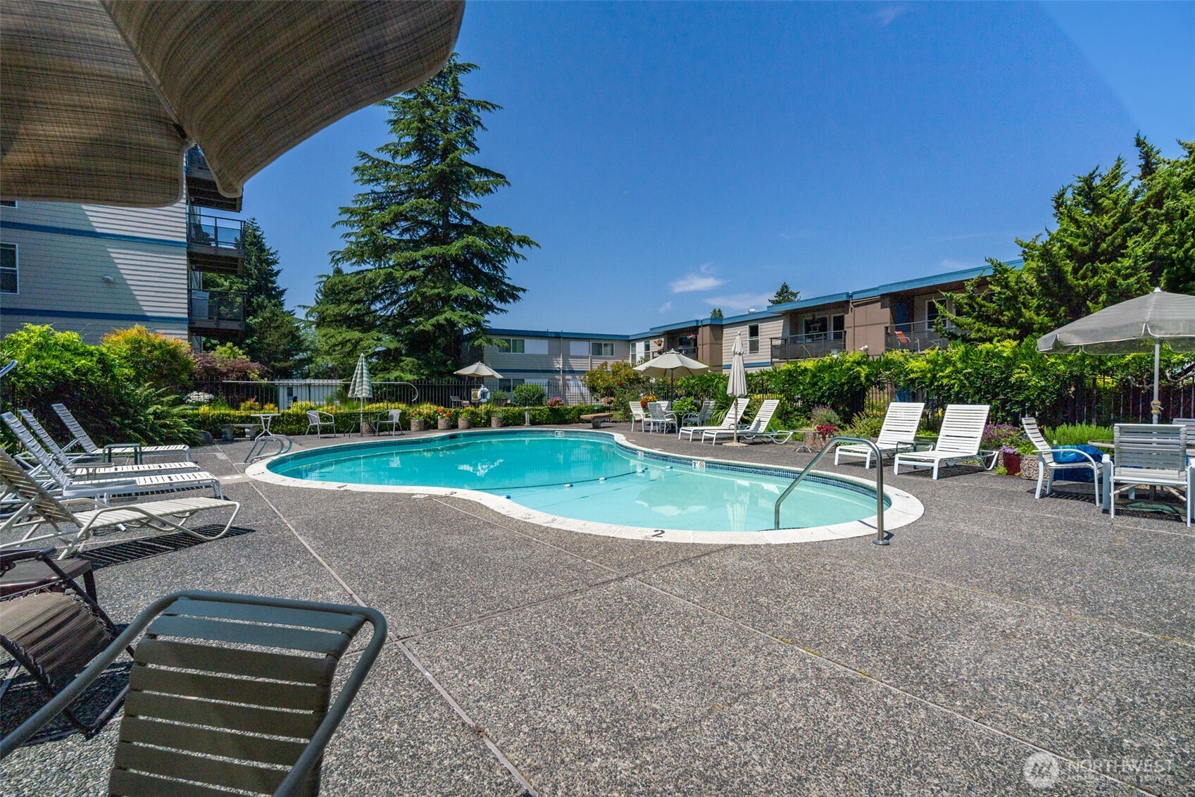 550 Elm Way Unit: 408