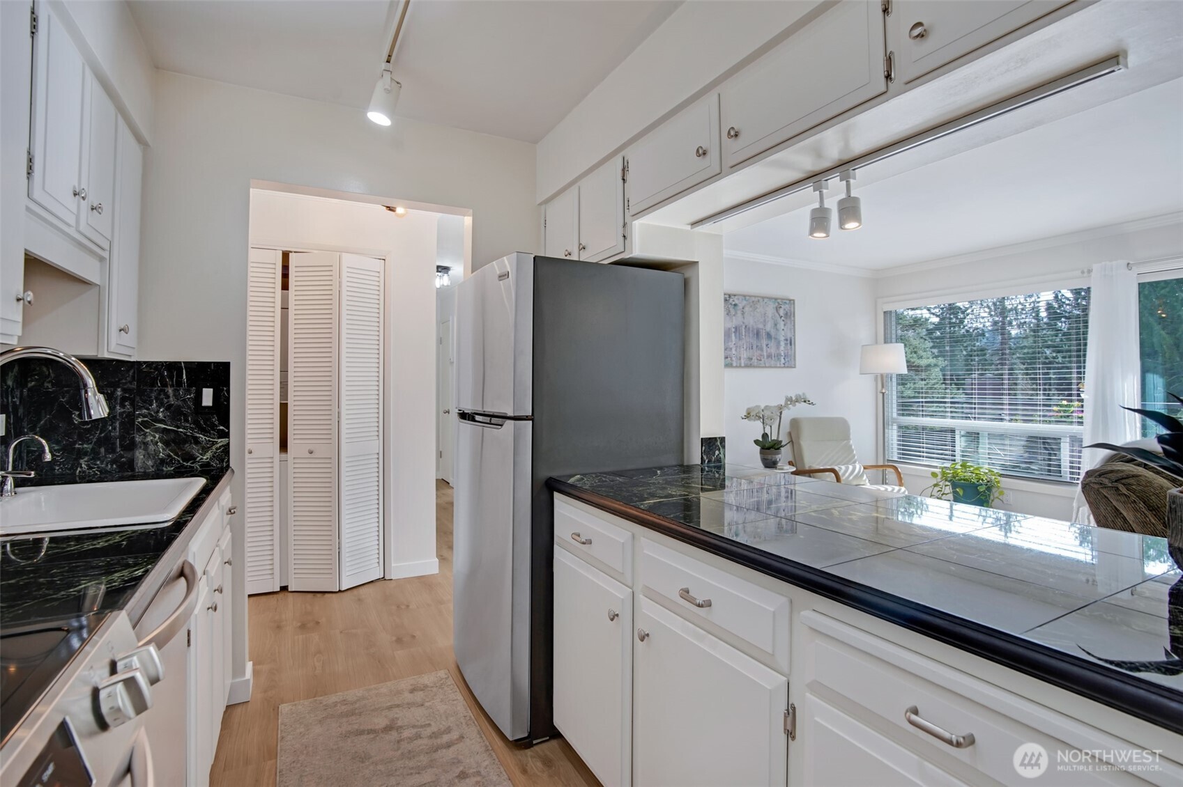 550 Elm Way Unit: 408