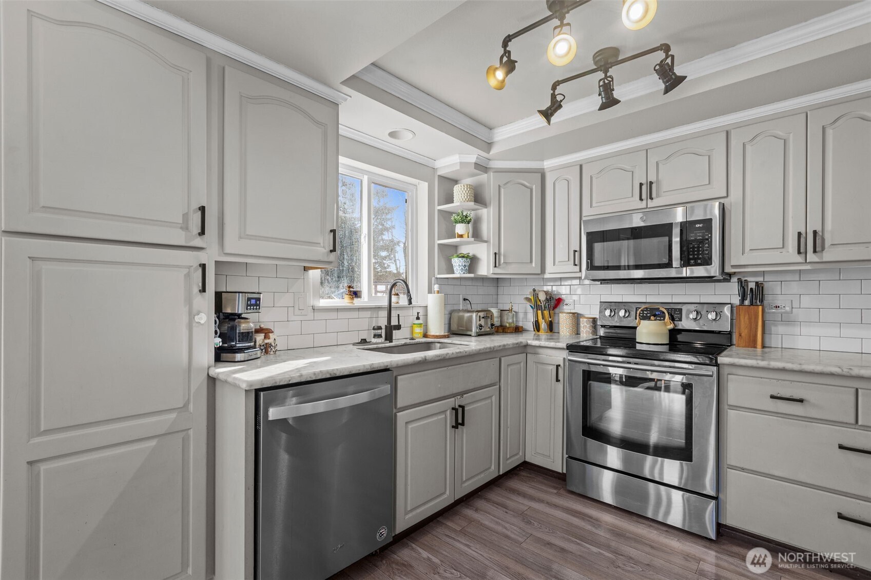 20911 66th Avenue NE